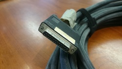 foto 3 HITACHI afbeelding  COMPONENTEN > KABELS > SERIAL