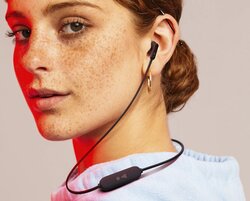 foto 9 JBL afbeelding JBLT215BTBLK RANDAPPARATUUR > HOOFDTELEFOONS